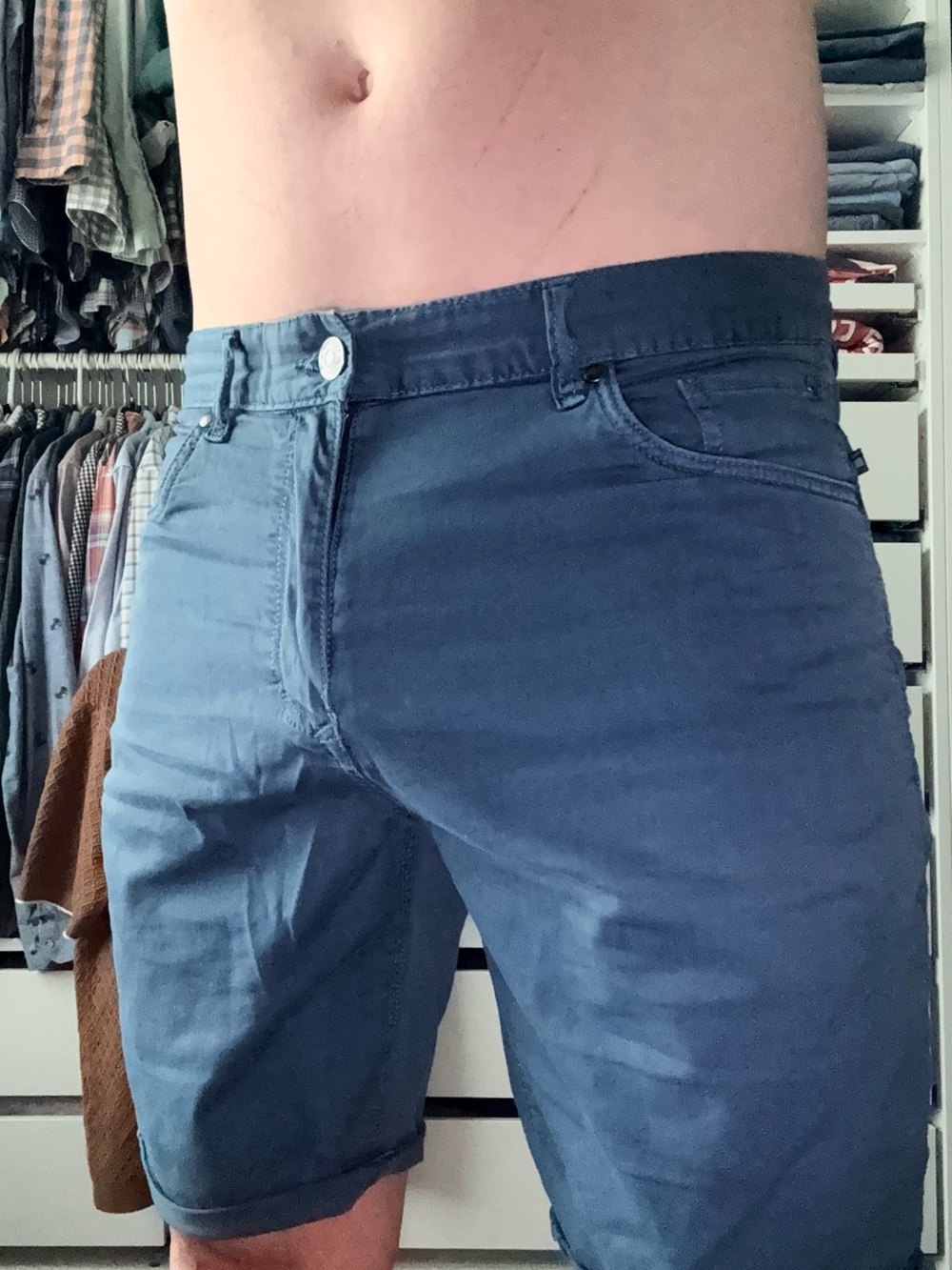 Rusty Size 34 Classic Flat Front Men’s Shorts in Deep Blue - Picture 2 of 8
